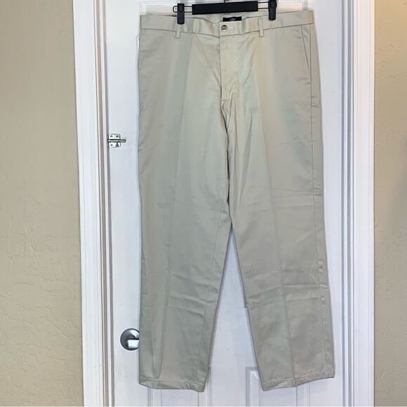 Dockers Signature Khaki Straight Fit Flat Front Size W38 L32 - Picture 1 of 13